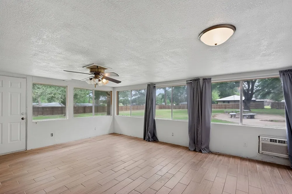100 Joyner Street Omaha, TX 75571