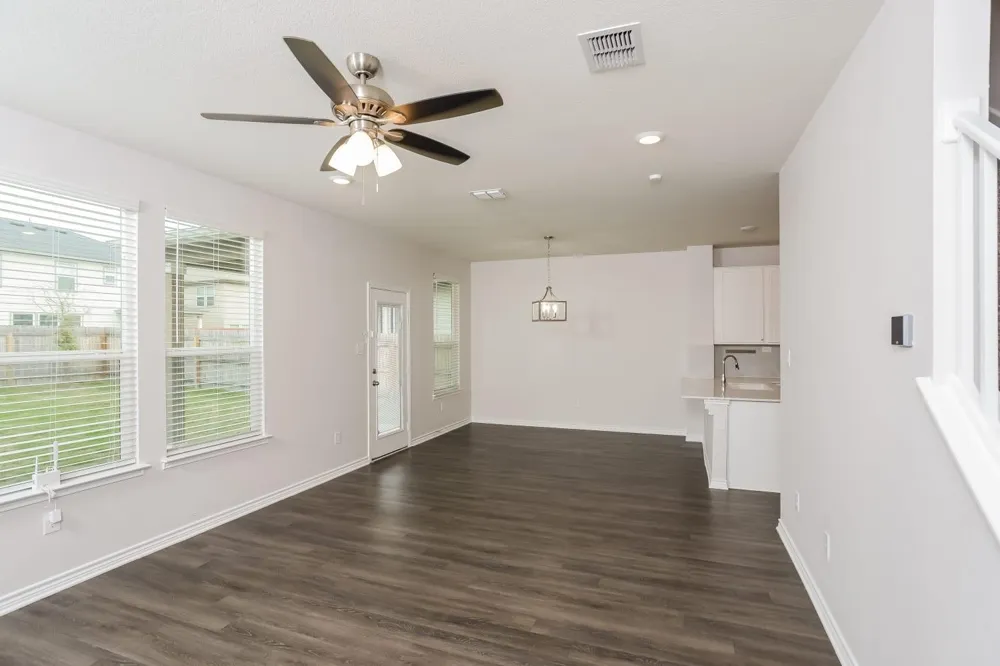 7911 Hanging Branch San Antonio, TX 78253