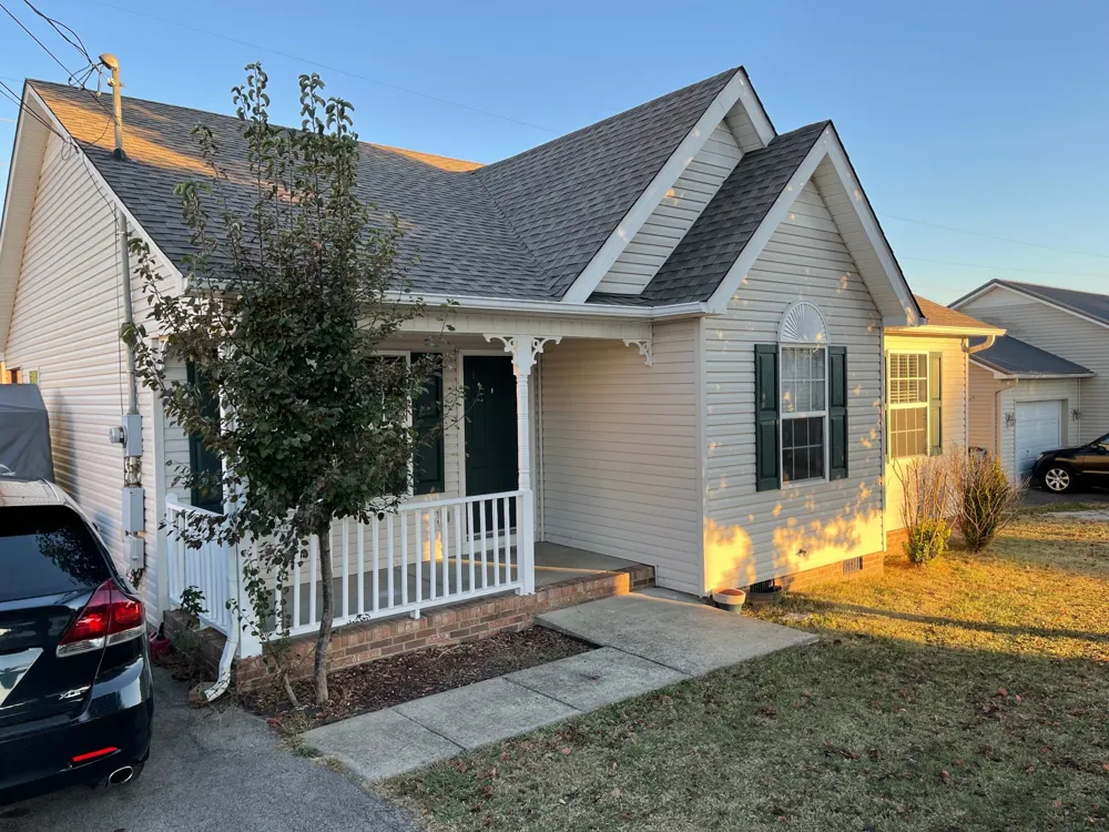 1604 Baucom Dr Columbia, TN 38401