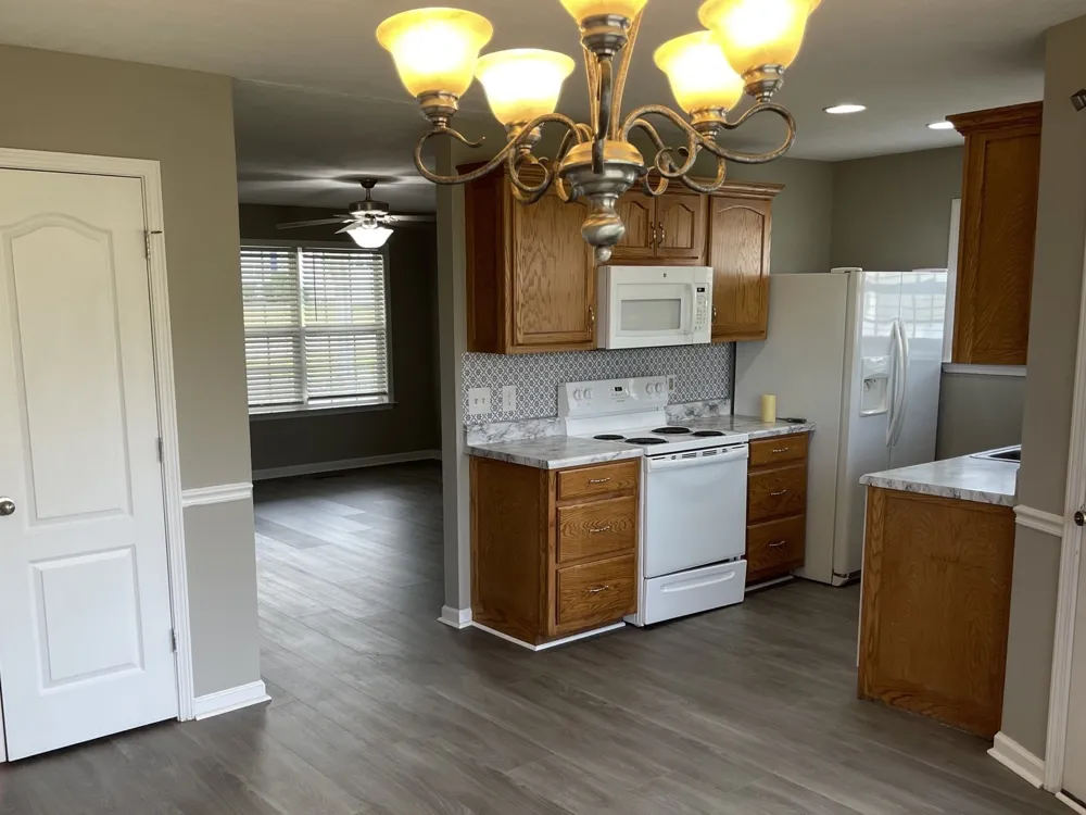 1604 Baucom Dr Columbia, TN 38401