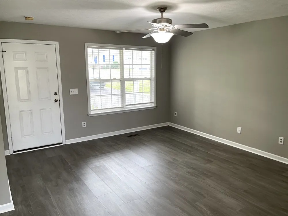 1604 Baucom Dr Columbia, TN 38401