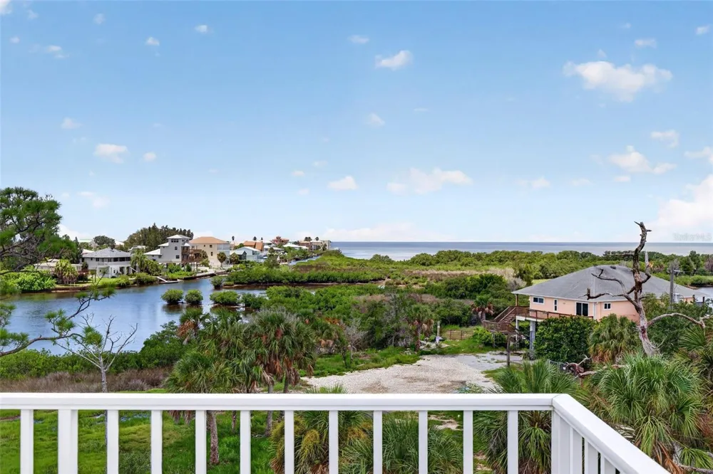 6926 MCCRAY DRIVE Hudson, FL 34667