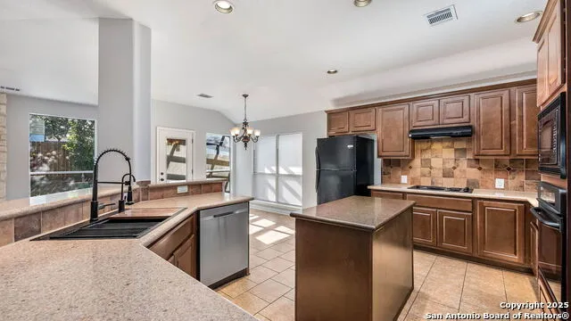 1314 Heavens Peak San Antonio, TX 78258