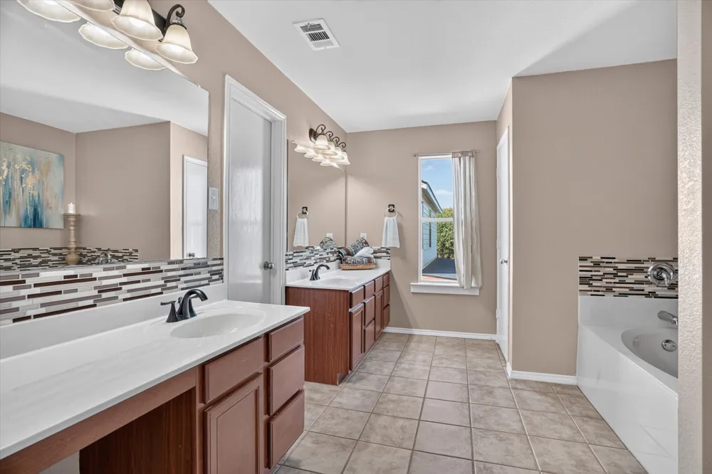 102 Hancock Street Venus, TX 76084