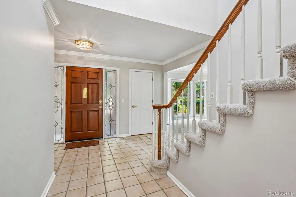 4523 Rivers Edge Drive Troy City, MI 48098