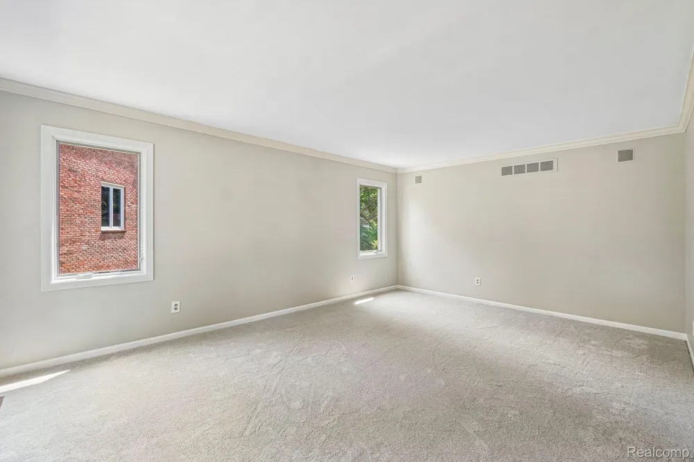 4523 Rivers Edge Drive Troy City, MI 48098