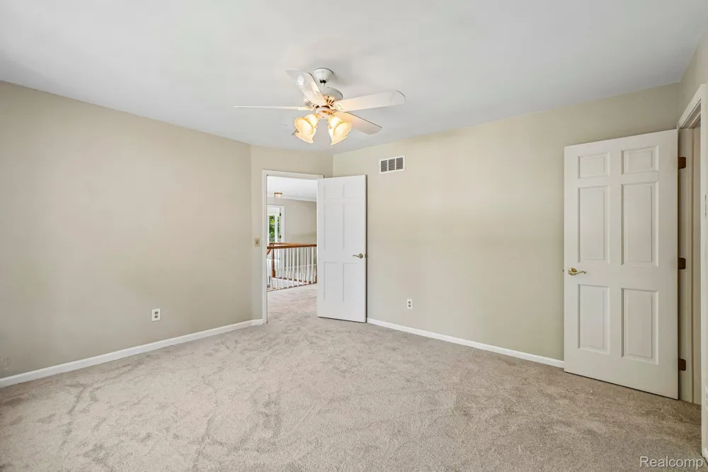 4523 Rivers Edge Drive Troy City, MI 48098