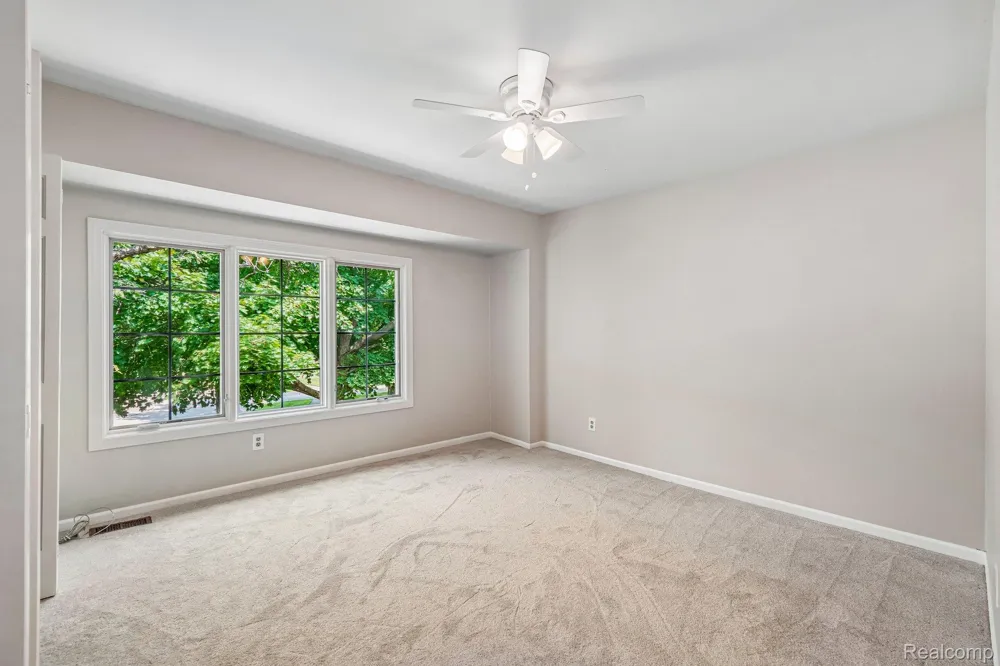 4523 Rivers Edge Drive Troy City, MI 48098