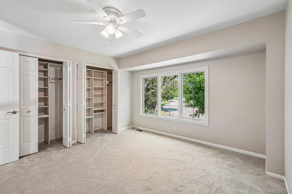 4523 Rivers Edge Drive Troy City, MI 48098