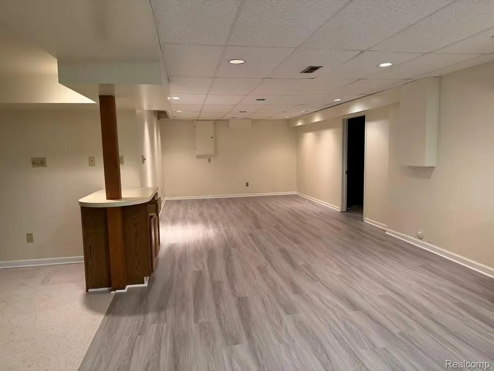 4523 Rivers Edge Drive Troy City, MI 48098