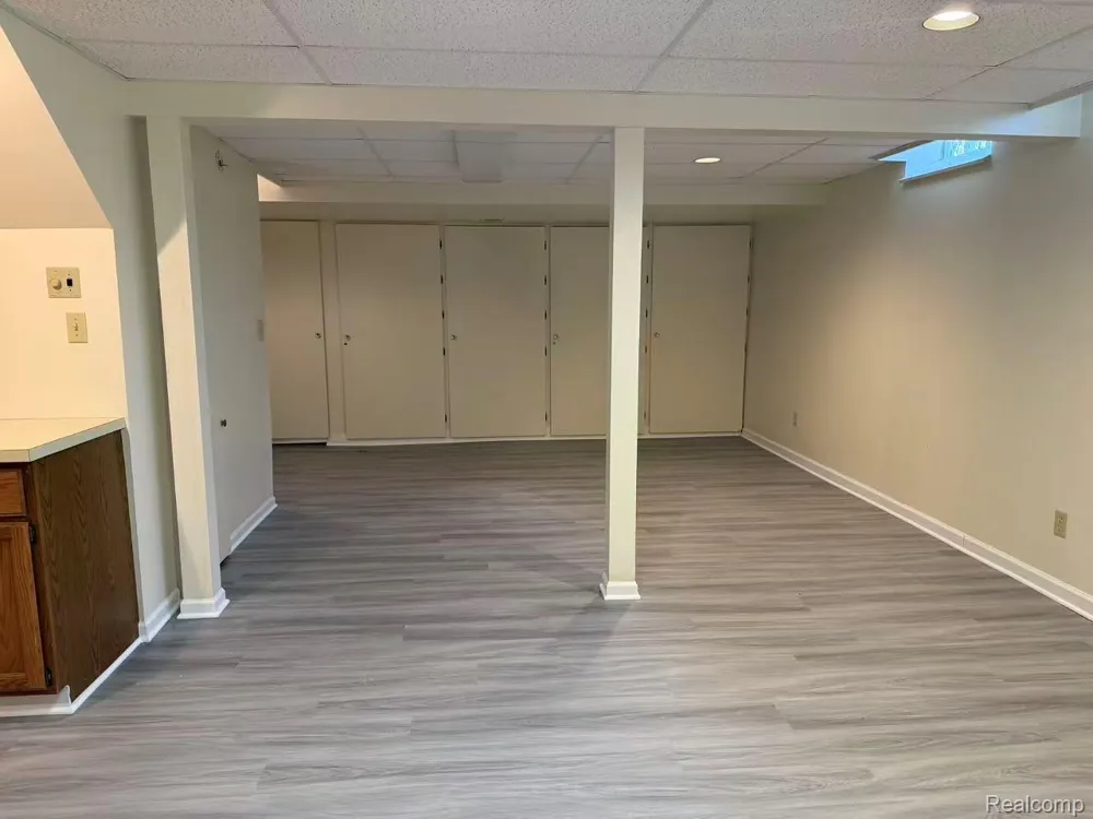 4523 Rivers Edge Drive Troy City, MI 48098