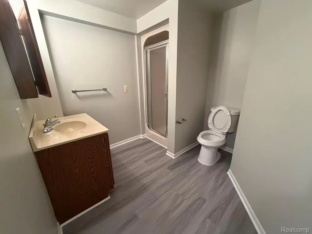 4523 Rivers Edge Drive Troy City, MI 48098