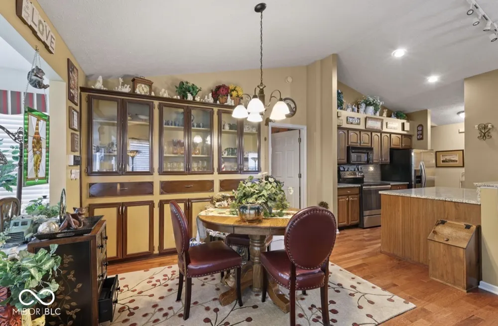 5241 Ariana Court Indianapolis, IN 46227