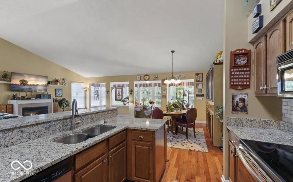 5241 Ariana Court Indianapolis, IN 46227
