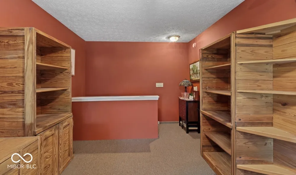 5241 Ariana Court Indianapolis, IN 46227