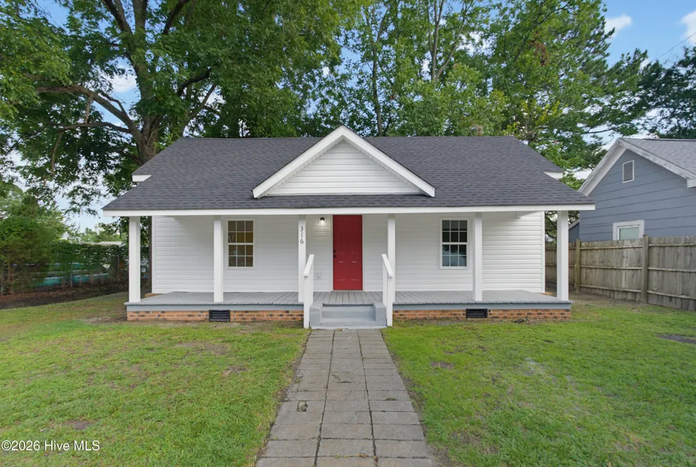 316 E Walter Street Whiteville, NC 28472