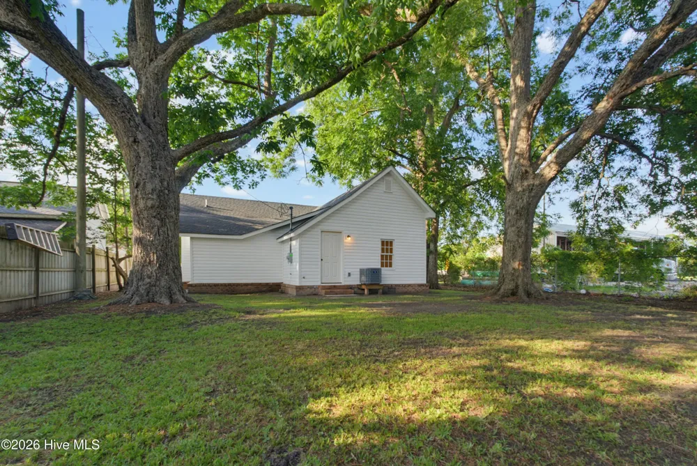 316 E Walter Street Whiteville, NC 28472