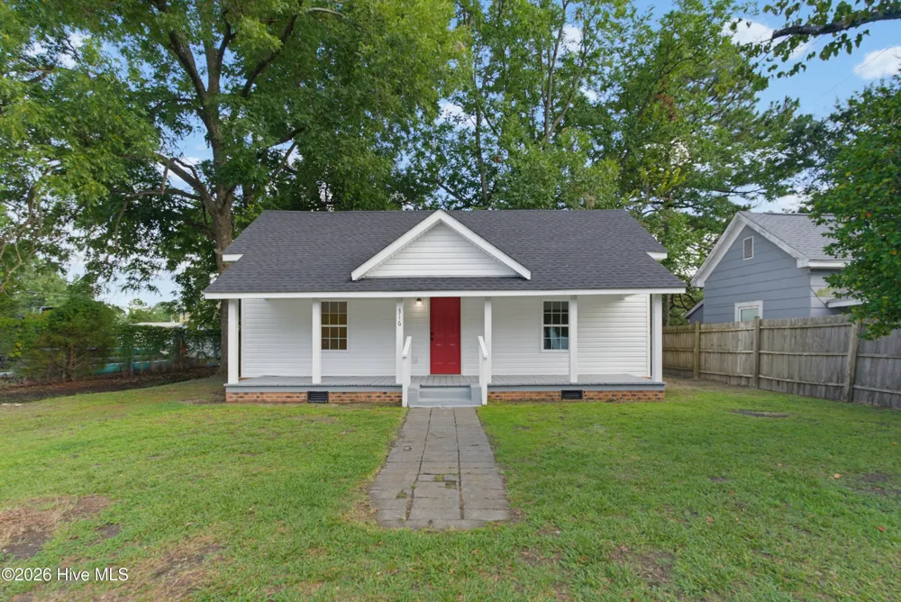 316 E Walter Street Whiteville, NC 28472
