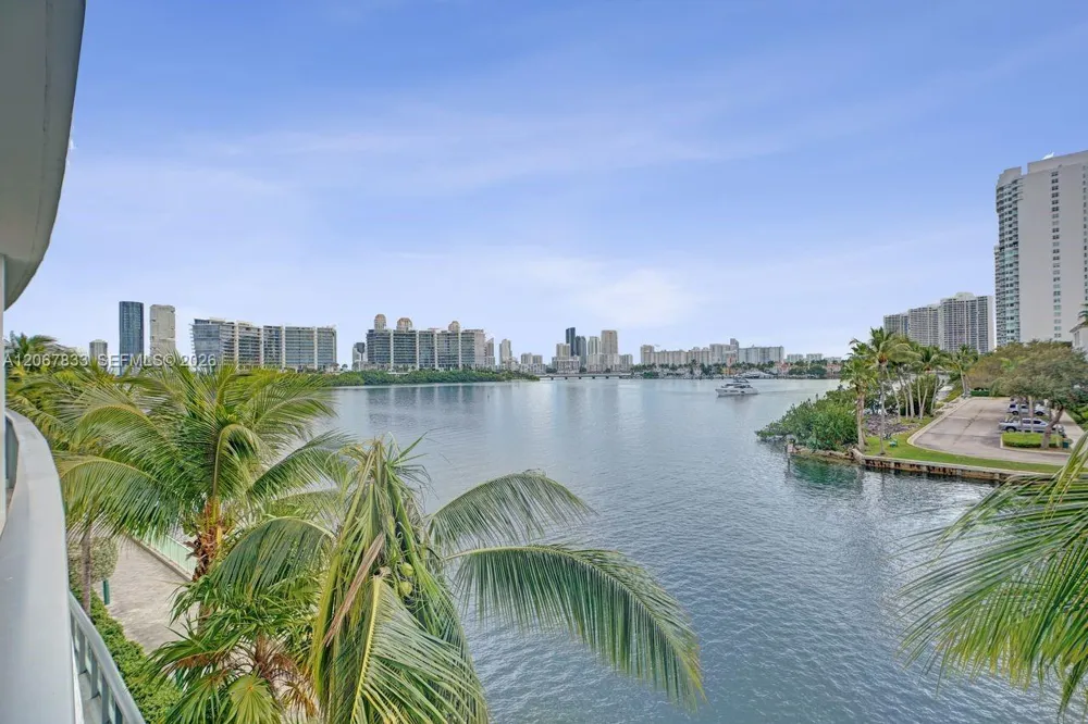 3300 NE 188th St #210 Aventura, FL 33180