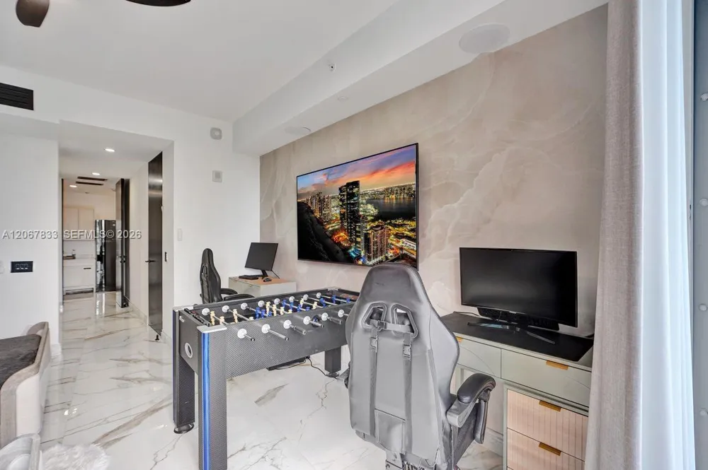 3300 NE 188th St #210 Aventura, FL 33180