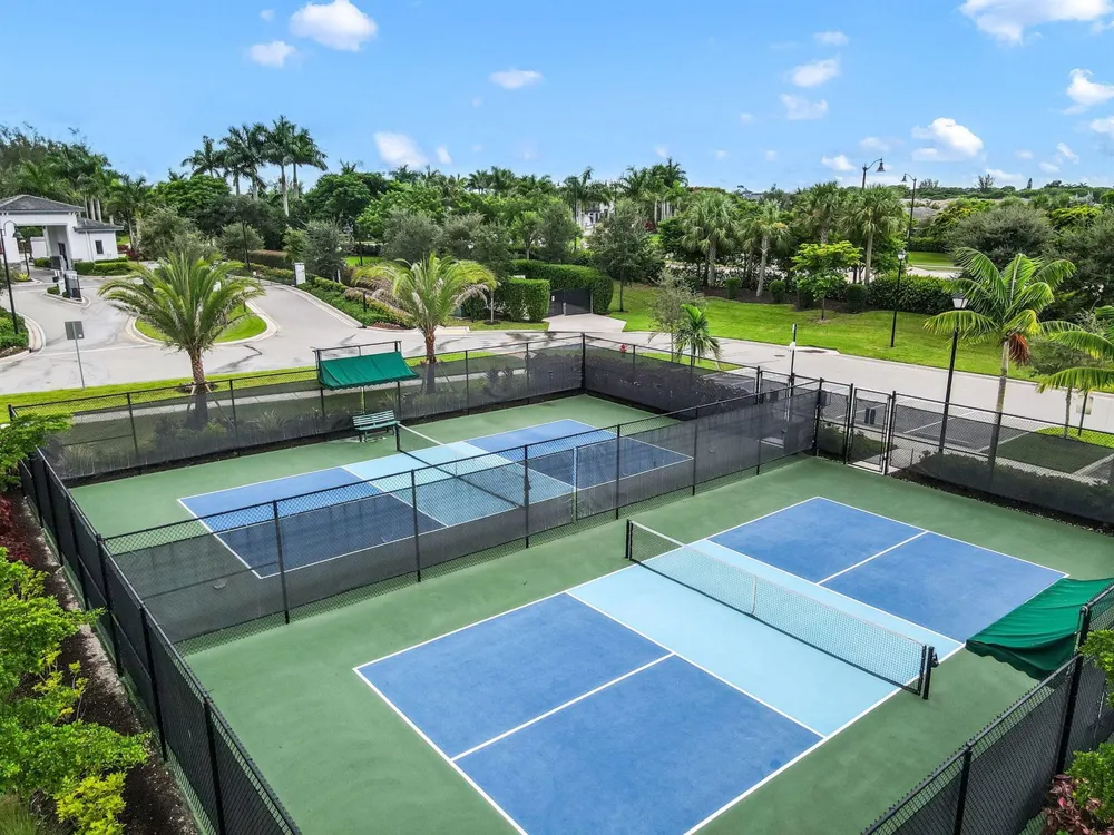 7520 BLUE SPRING DRIVE Parkland, FL 33067