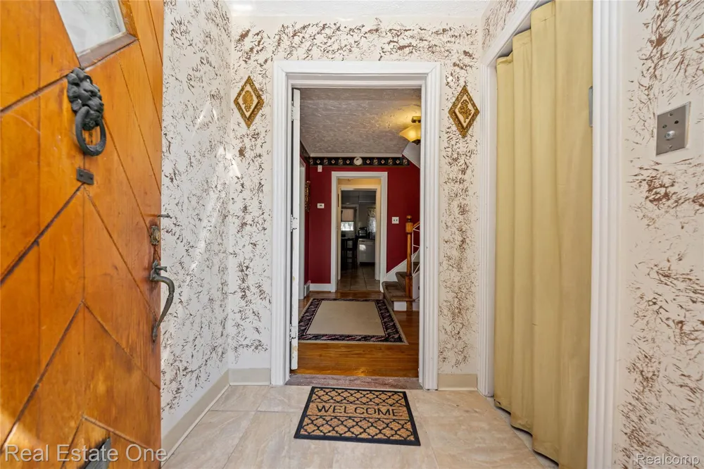 10035 W Outer Drive Detroit City, MI 48223