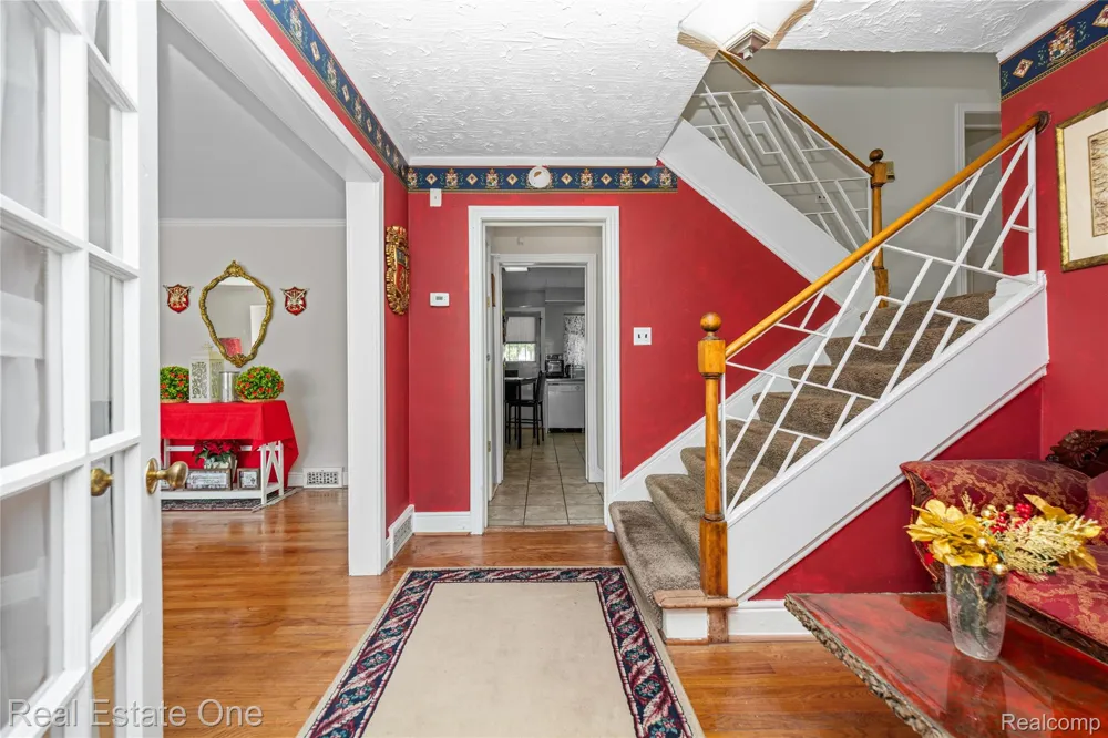 10035 W Outer Drive Detroit City, MI 48223