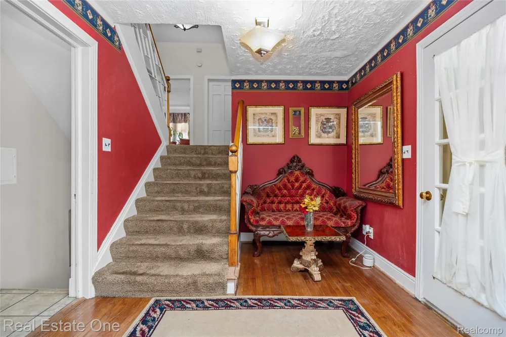 10035 W Outer Drive Detroit City, MI 48223