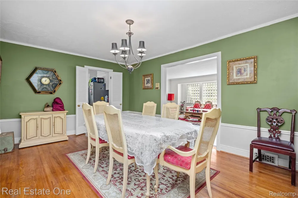 10035 W Outer Drive Detroit City, MI 48223