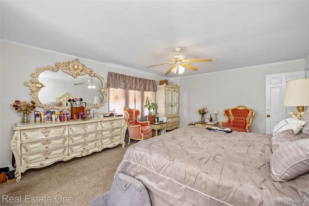 10035 W Outer Drive Detroit City, MI 48223