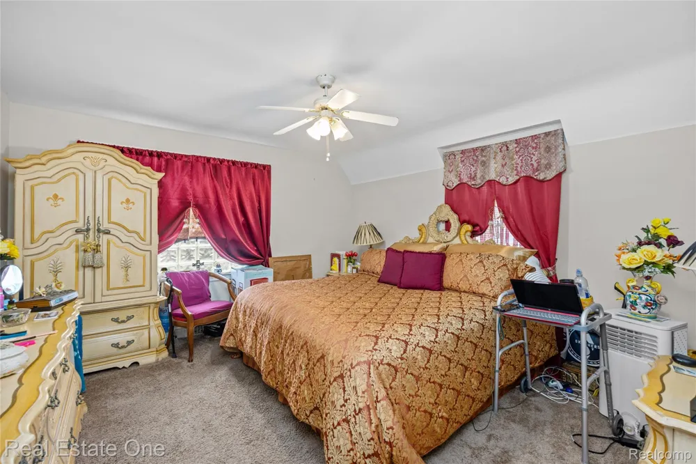 10035 W Outer Drive Detroit City, MI 48223