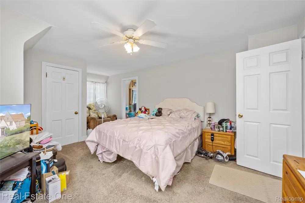 10035 W Outer Drive Detroit City, MI 48223