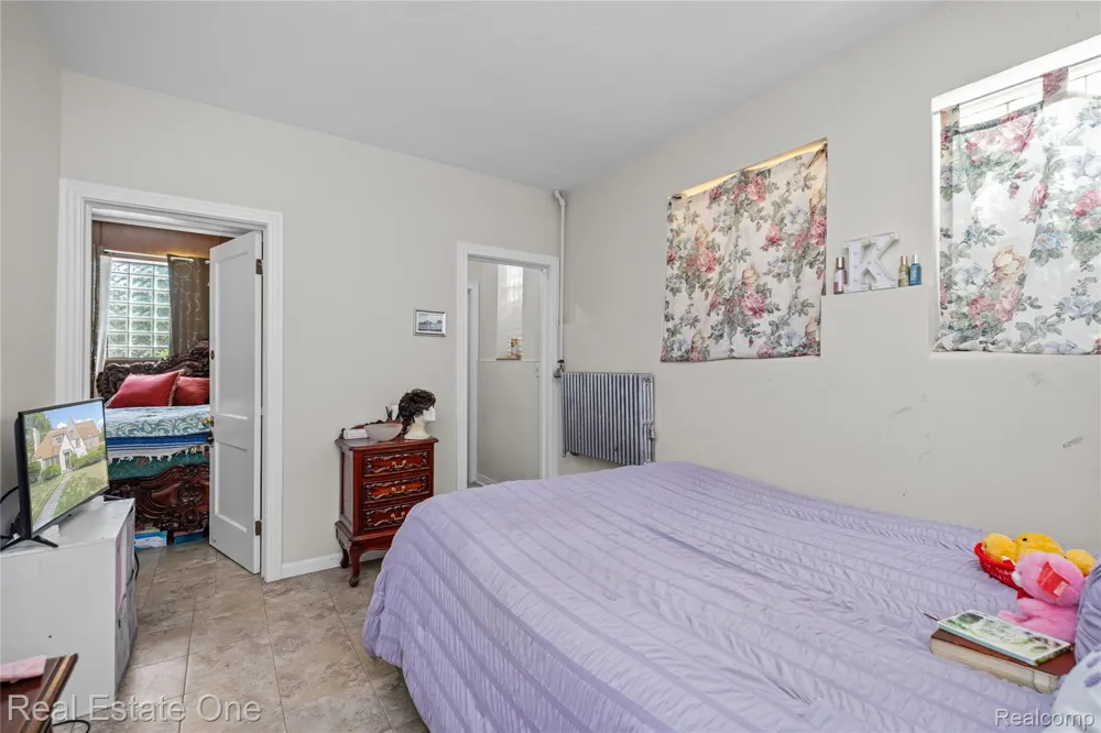 10035 W Outer Drive Detroit City, MI 48223