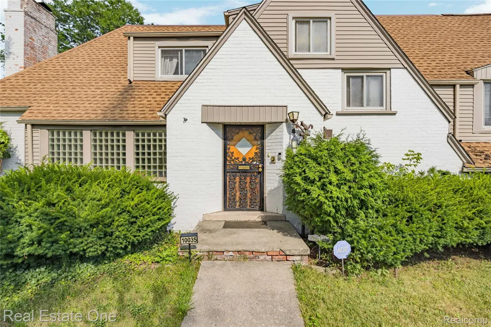 10035 W Outer Drive Detroit City, MI 48223