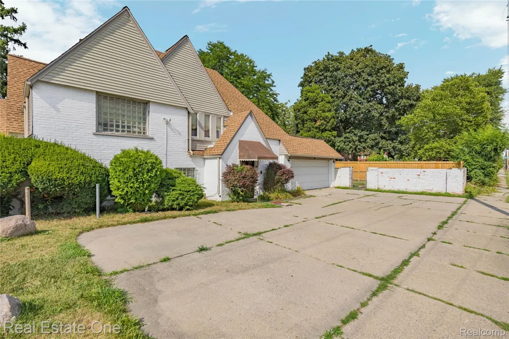 10035 W Outer Drive Detroit City, MI 48223