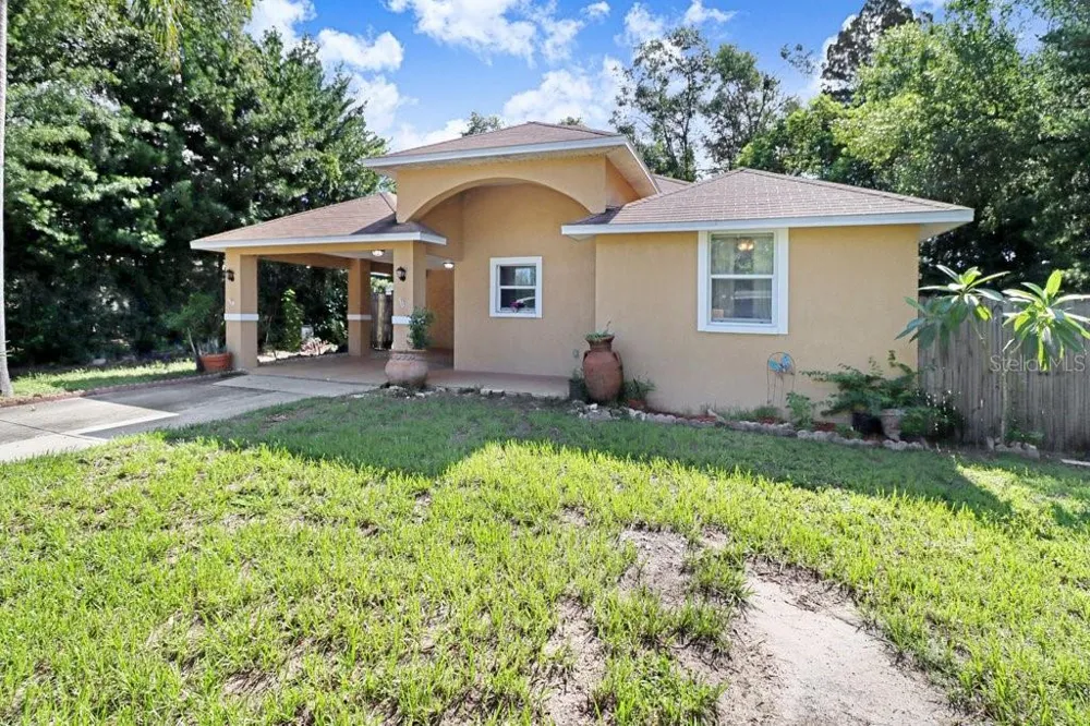 1131 DOGWOOD AVENUE Tampa, FL 33613