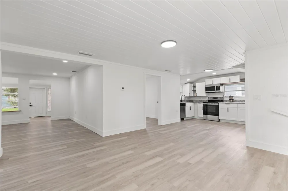 5450 10TH STREET Zephyrhills, FL 33542