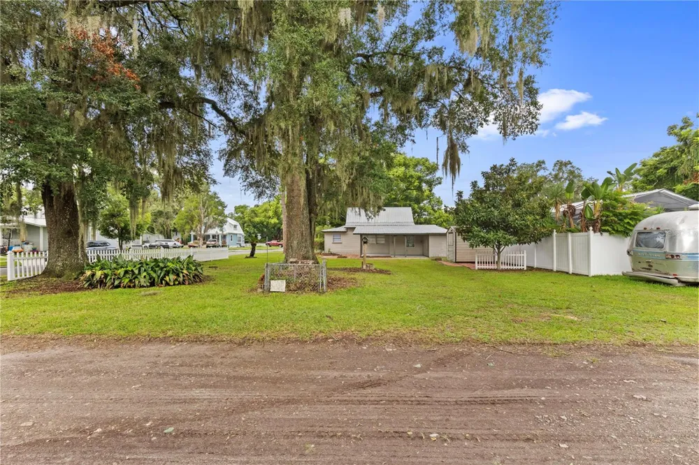 5450 10TH STREET Zephyrhills, FL 33542