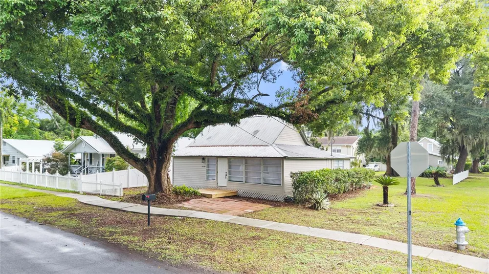 5450 10TH STREET Zephyrhills, FL 33542