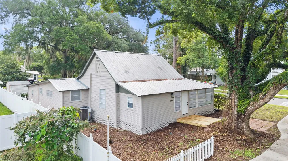5450 10TH STREET Zephyrhills, FL 33542