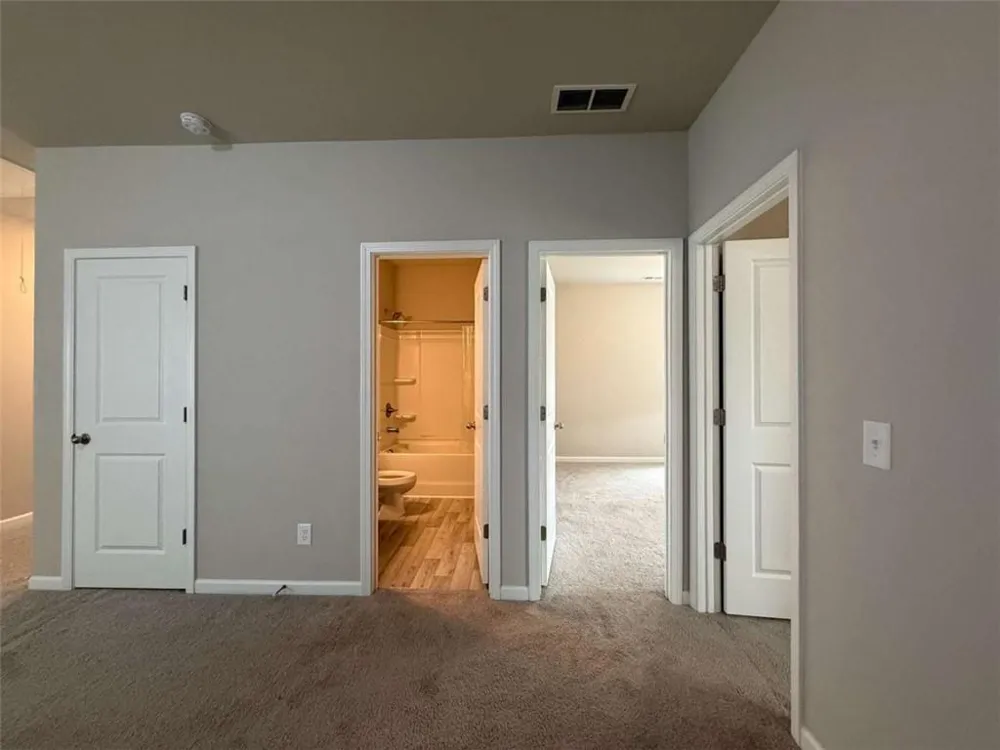 1521 Winding Ridge Trl Hoschton, GA 30548
