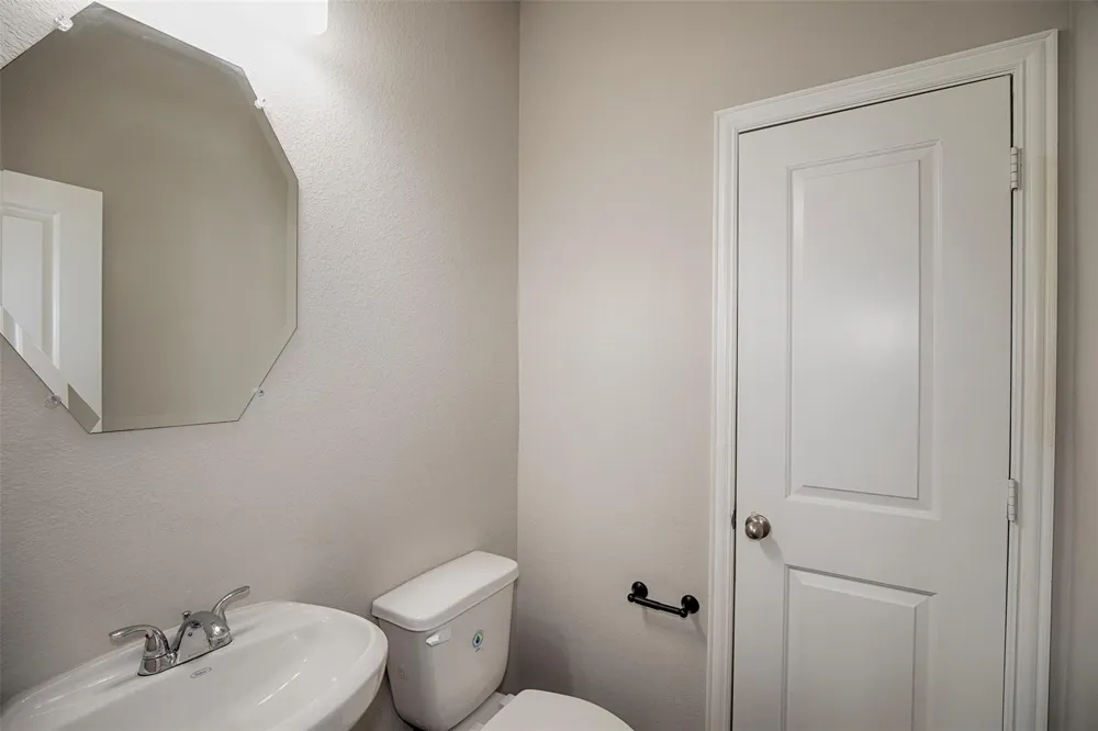10642 Wagner Street Iowa Colony, TX 77583