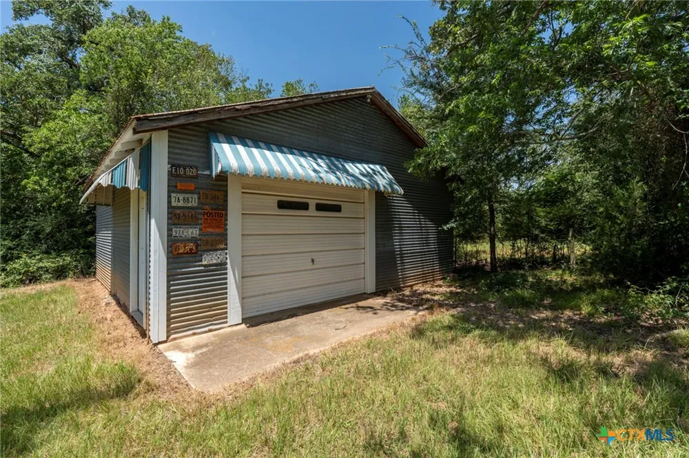 522 County Road 329 Milano, TX 76556