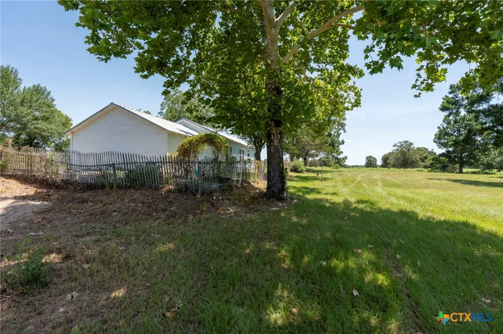 522 County Road 329 Milano, TX 76556
