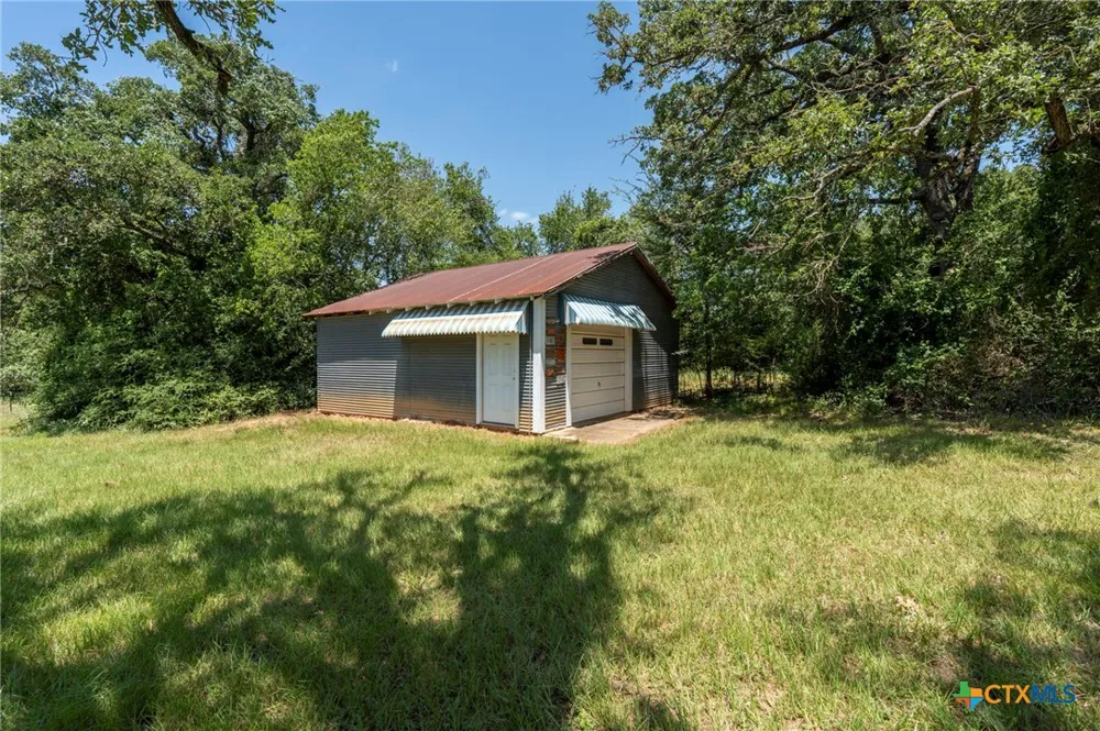 522 County Road 329 Milano, TX 76556