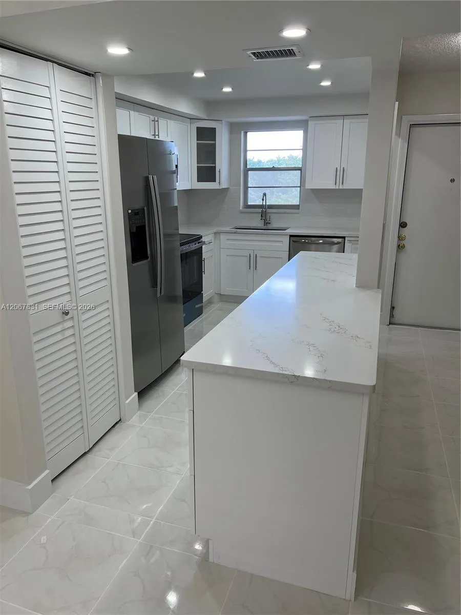 5900 NW 44th St #405 Lauderhill, FL 33319