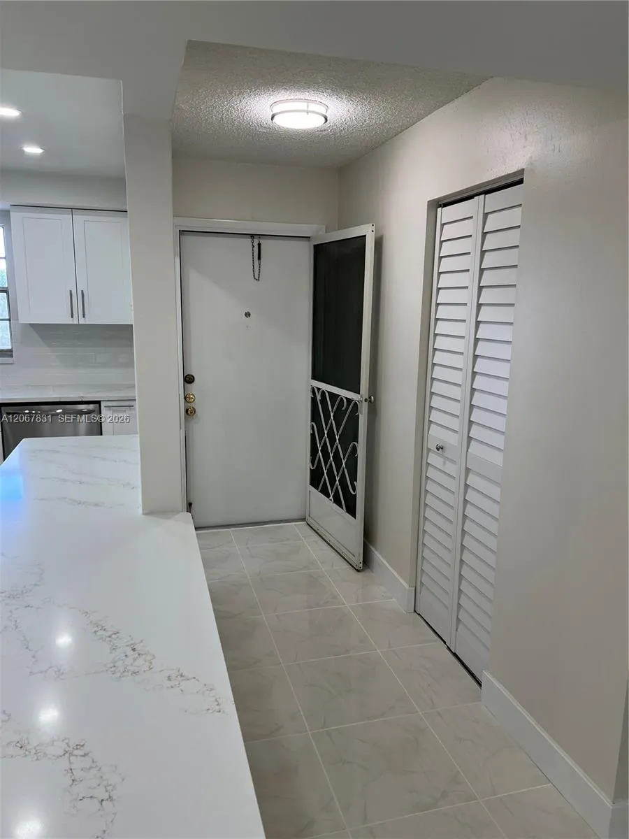 5900 NW 44th St #405 Lauderhill, FL 33319