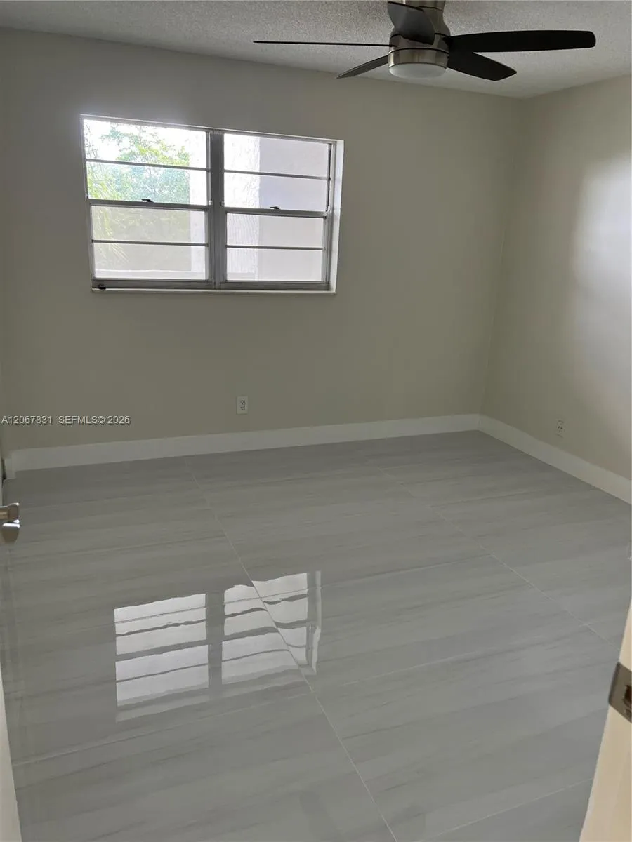 5900 NW 44th St #405 Lauderhill, FL 33319