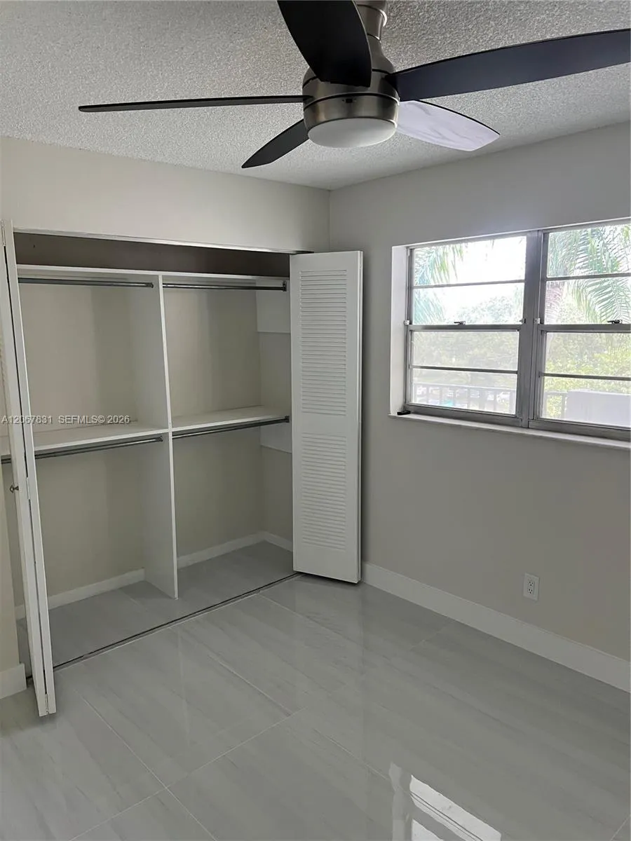 5900 NW 44th St #405 Lauderhill, FL 33319