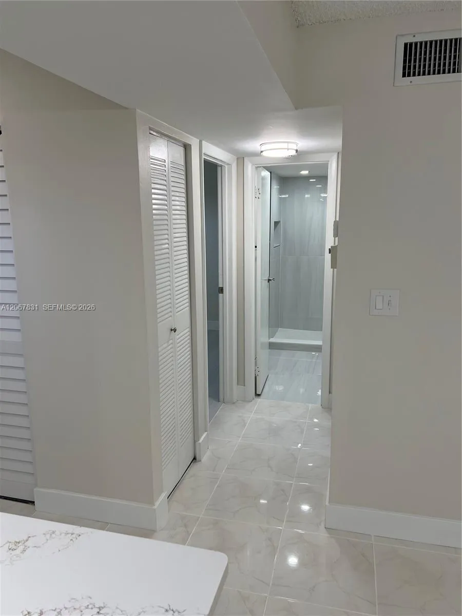 5900 NW 44th St #405 Lauderhill, FL 33319